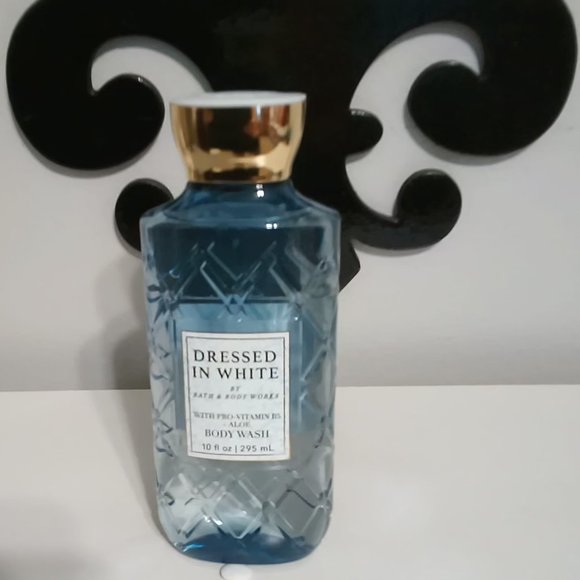 Bath and body works Dressed in White - Picture 3 of 3